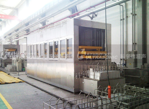  龍門(mén)式全自動(dòng)超聲波清洗機